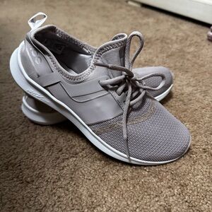 New Balance Women’s Fuel Core Nergize sneakers Size 8 Lilac